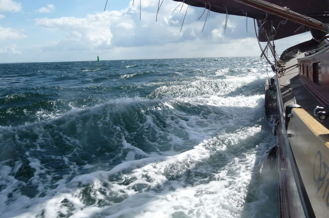 asvertrooiing1 Prachtige golven voor een waardig afscheid bij asverstrooiing