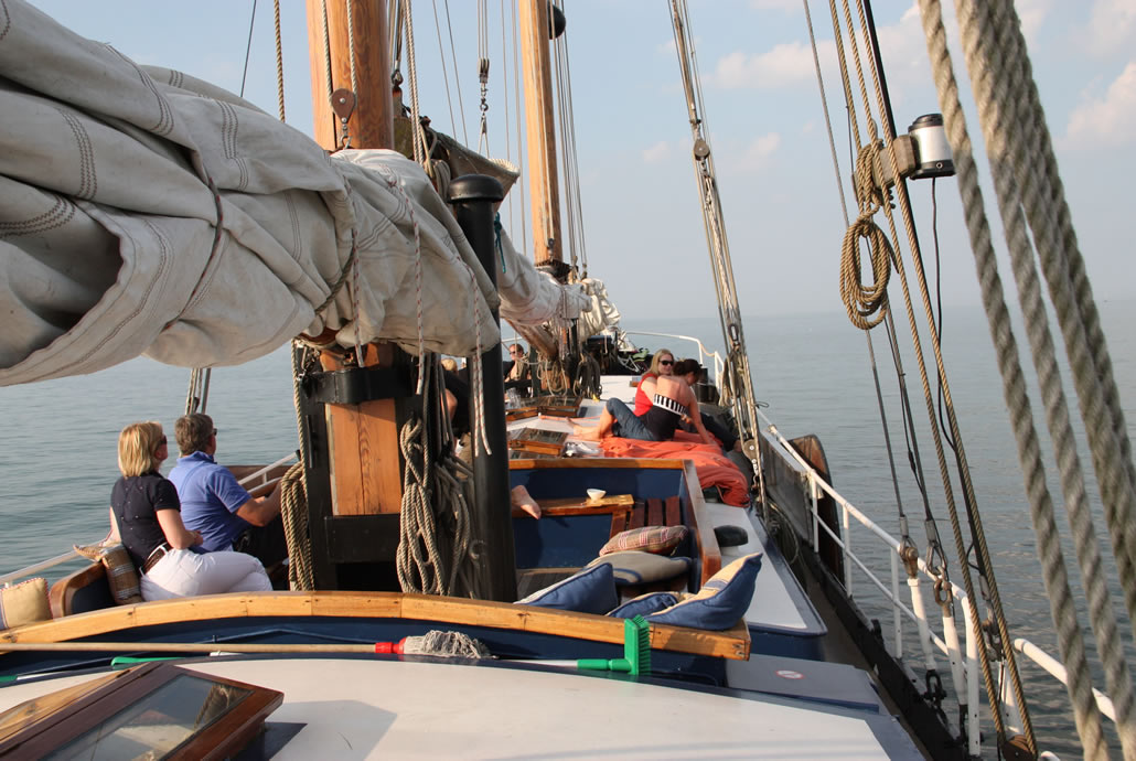Relaxen aan boord van de Vrouwe Frida Cornelia